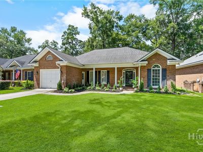 8 Laurel Oak Court