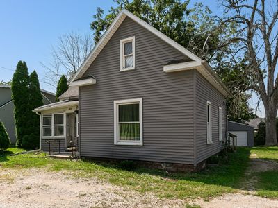 709 N High St
