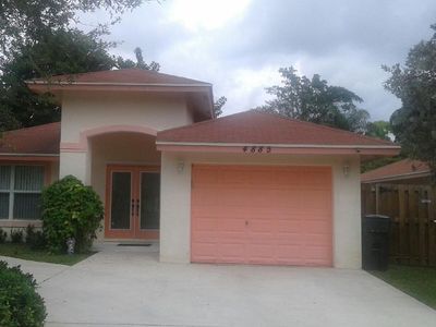 4885 Lincoln Road