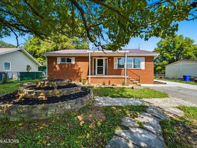 110 Vann Dr