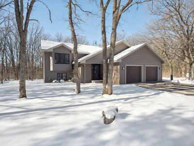 9340 Woodcrest Ln SE