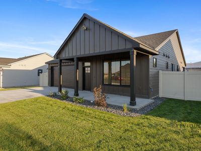 411 Sapphire Ave
