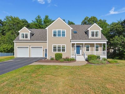 7 Hayden Ln