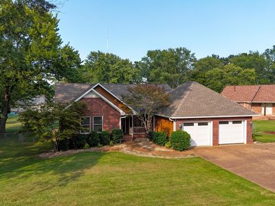 111 Thornoak Dr