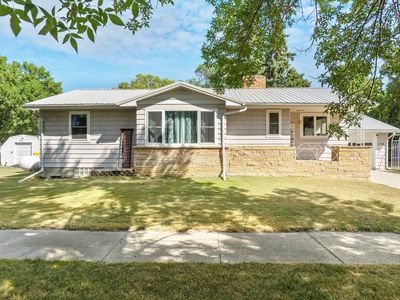 206 4th Ave SW