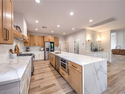 9901 Laurel Springs Ave