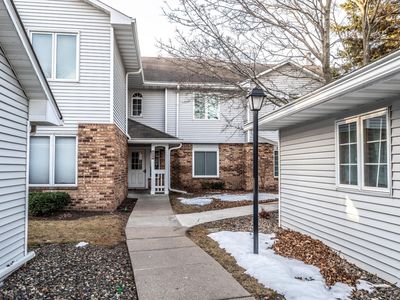 3589 Blue Jay Way APT 101