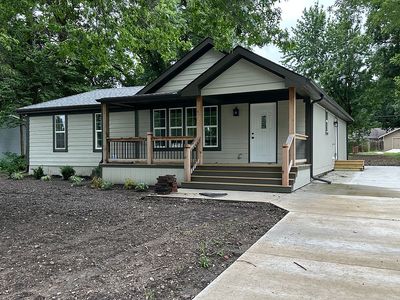 Property at 616 N Cherry St, Ottawa, KS