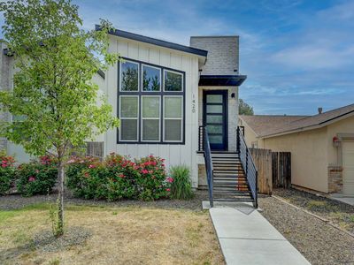 1420 S Longmont Ave