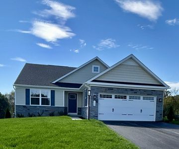 132 Acorn Dr