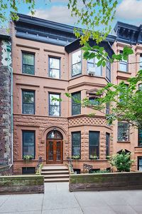870 President St