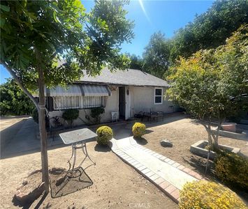 10605 Laurel Canyon Blvd