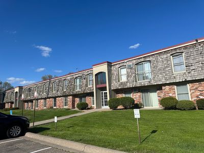 909 11th Ave S APT 8