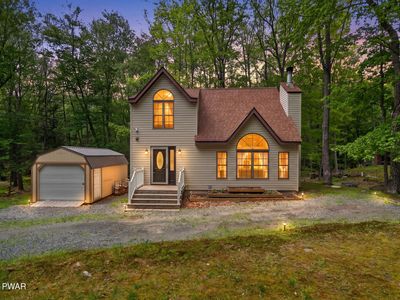 Property at 110 Ledgeview Dr, Hawley, PA