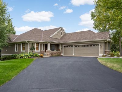 10589 Water Lily Ln