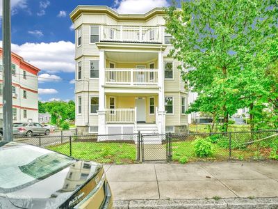 1420 River St