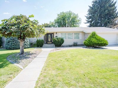 635 Birch Dr
