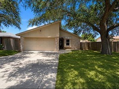 9574 Goldcrest Cir