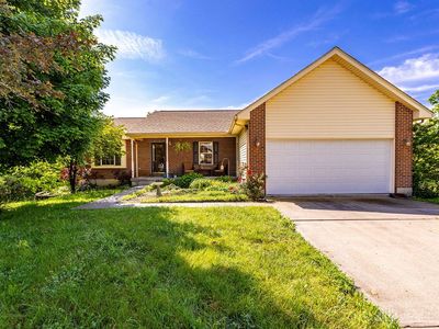 5214 Taylor Lake Ln