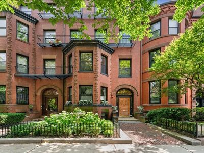 402 Marlborough St APT 3