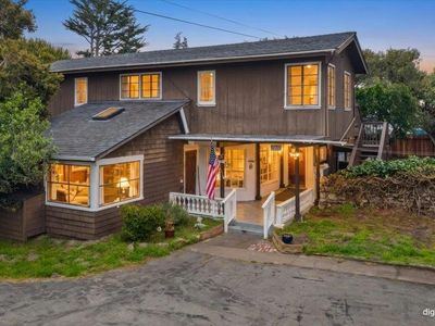 841 Congress Ave