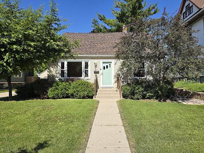 1957 S 82nd STREET