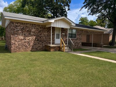 2707 Grand Ave