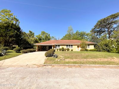 2415 36th Pl