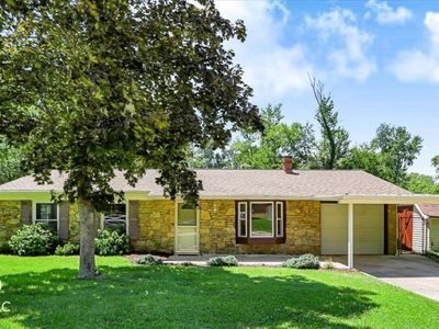 3702 S Tyler Ln