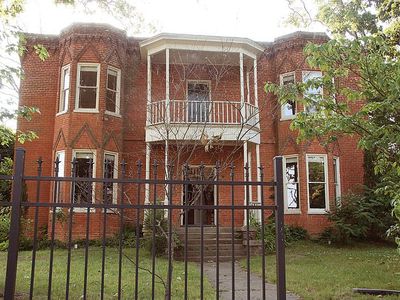 608 Vance St