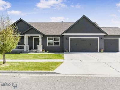 138 E Shade Tree Ln
