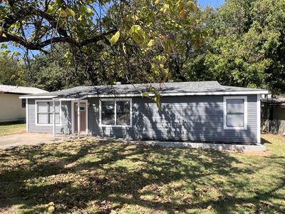 725 E Main St