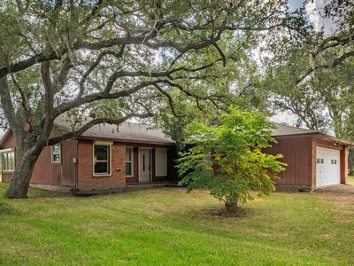 4611 Rio Dr