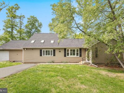 3700 Woodley Dr