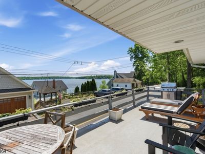 77 Lower North Shore Rd
