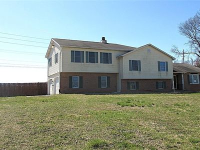 636 E National Pike
