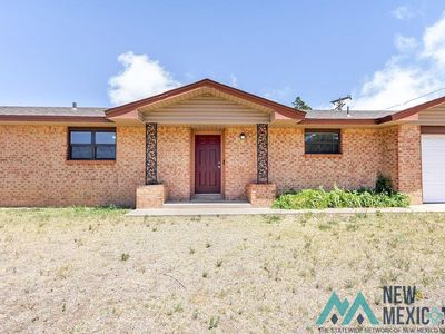 1201 W Yucca Ave