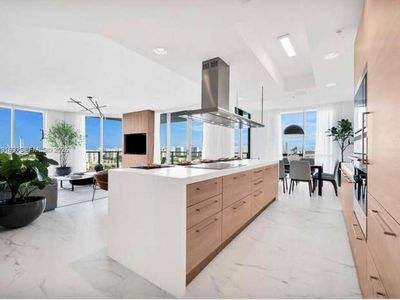 17111 Biscayne Blvd Unit 2209