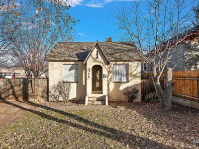 1326/1328 S Michigan Ave