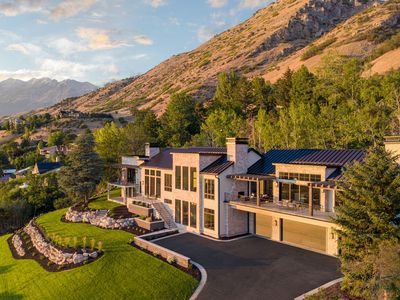 3726 Devonshire Dr