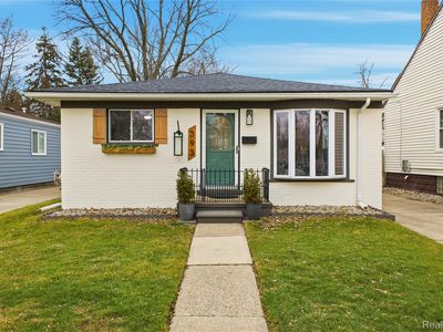Property at 393 W Hudson Ave, Madison Heights, MI