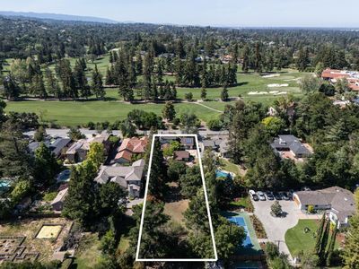 800 Loyola Dr