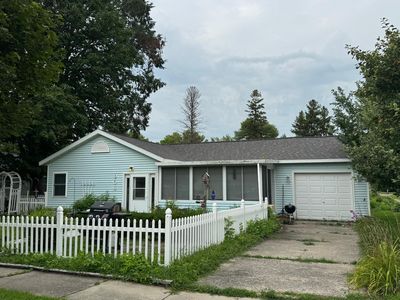 906 W Walnut Ave