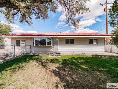 3954 N Gateway Dr