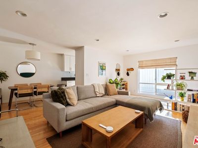 550 N Croft Ave APT 2