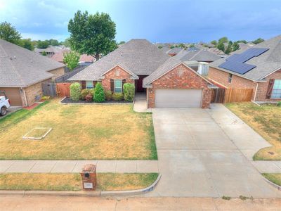 805 S Bouziden Dr
