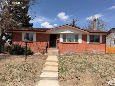 2318 E Caramillo St