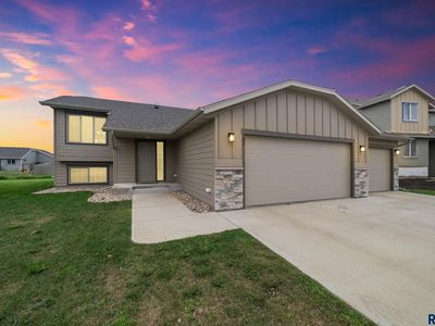 701 Creekside Trl