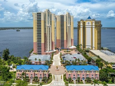 2743 1st St APT 2106