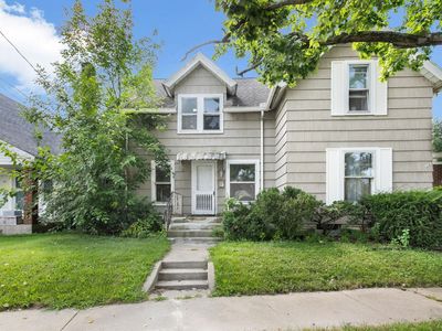 823-821 W 3rd St